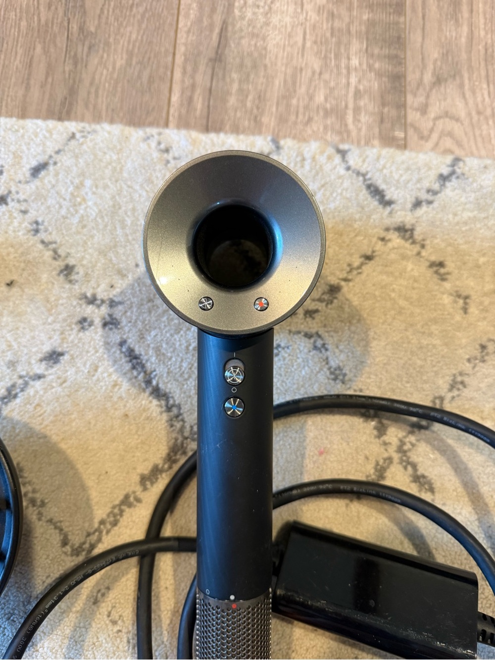 Dyson supersonic black - Picture 2 of 6